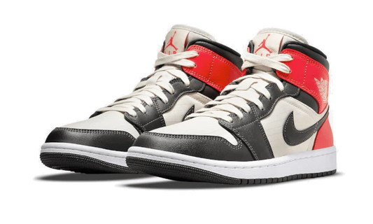 Nike Jordan 1 Mid Orewood brown (W)
